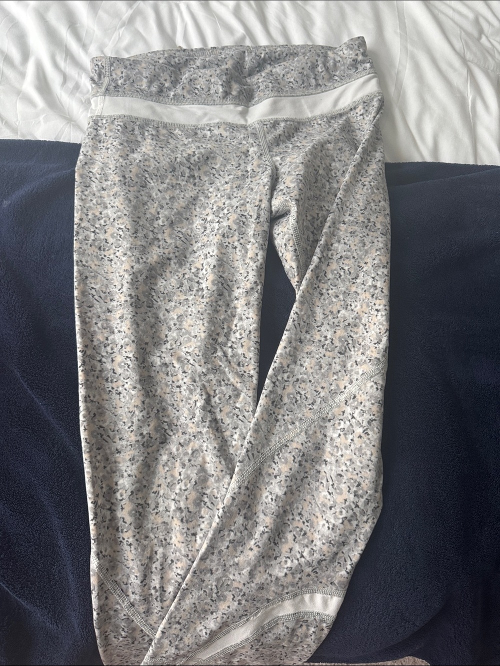 lululemon athletica Light Gray Floral-Print Leggings
